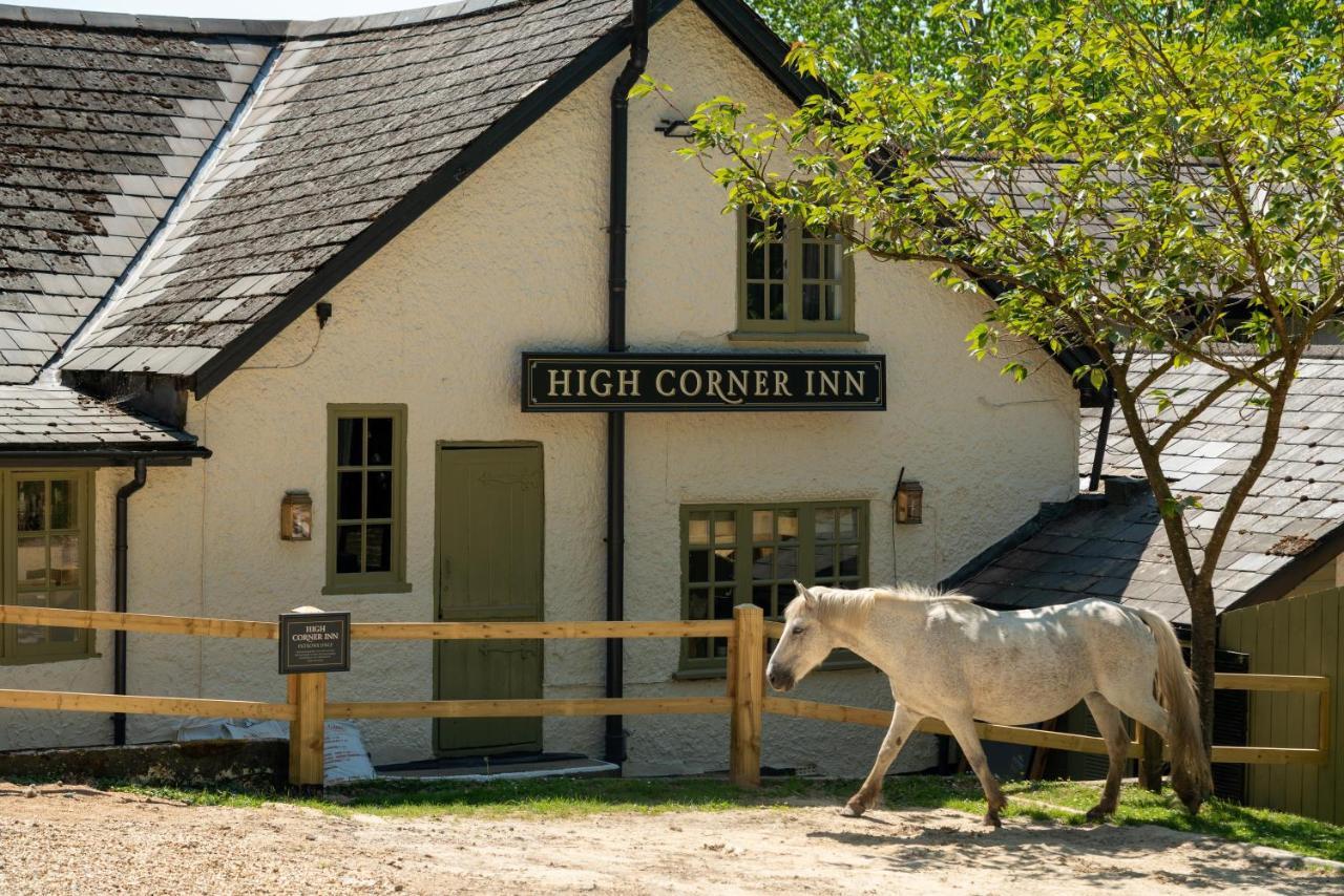 High Corner Inn Godshill  Bagian luar foto