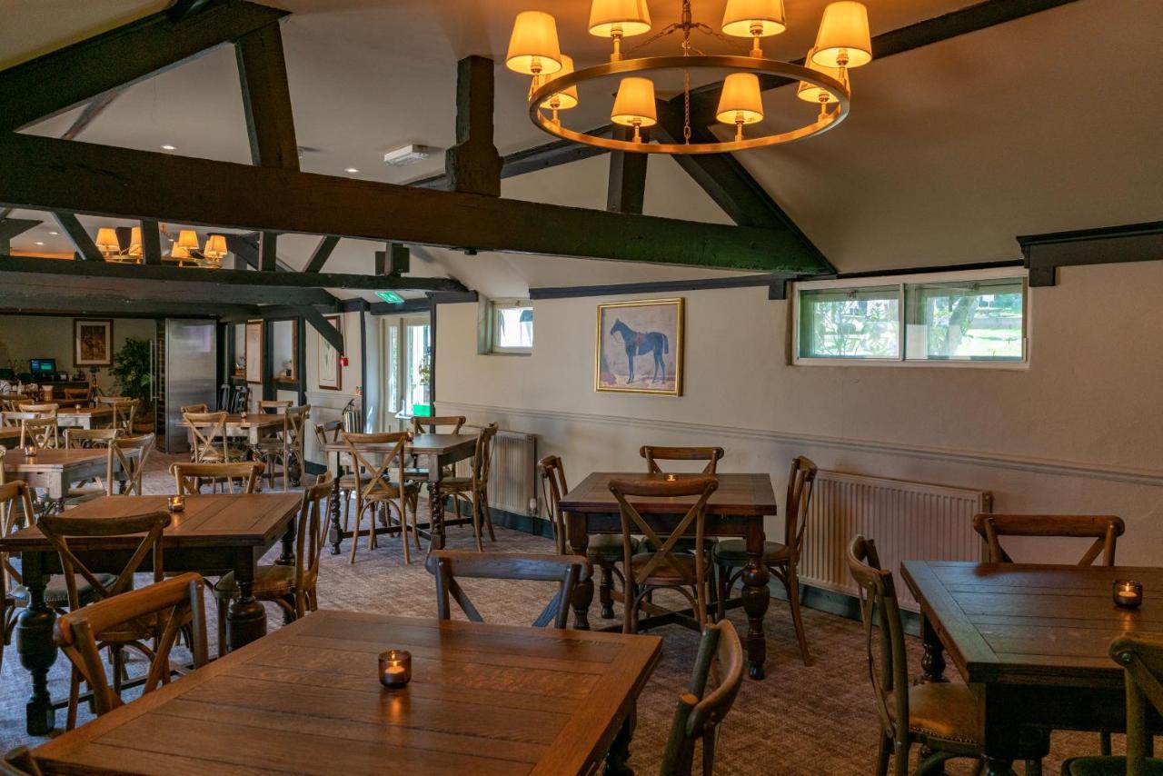 High Corner Inn Godshill  Bagian luar foto
