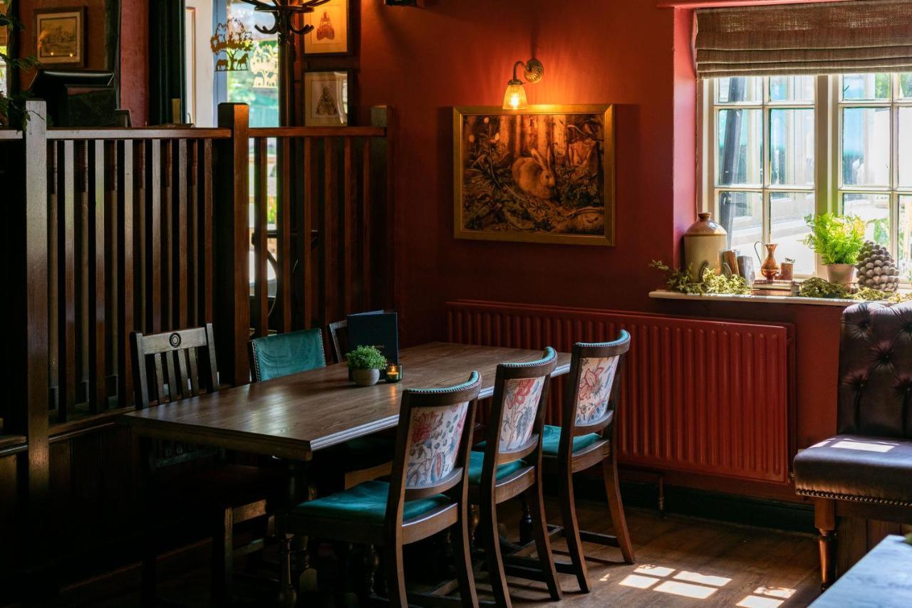High Corner Inn Godshill  Bagian luar foto