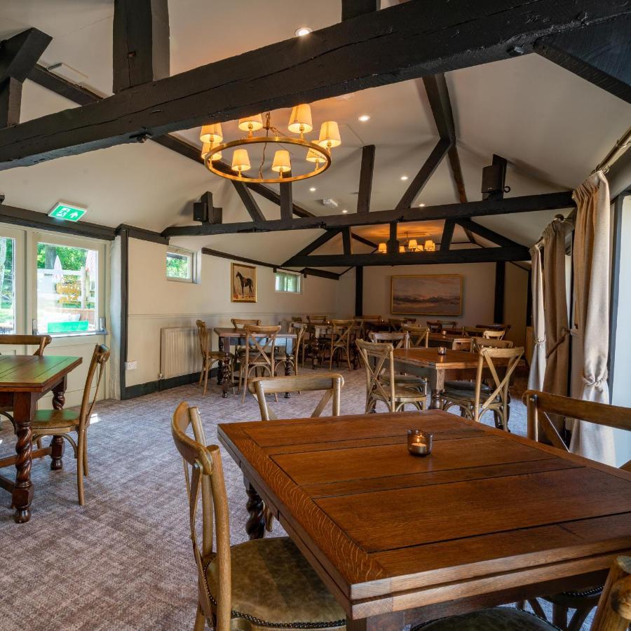 High Corner Inn Godshill  Bagian luar foto