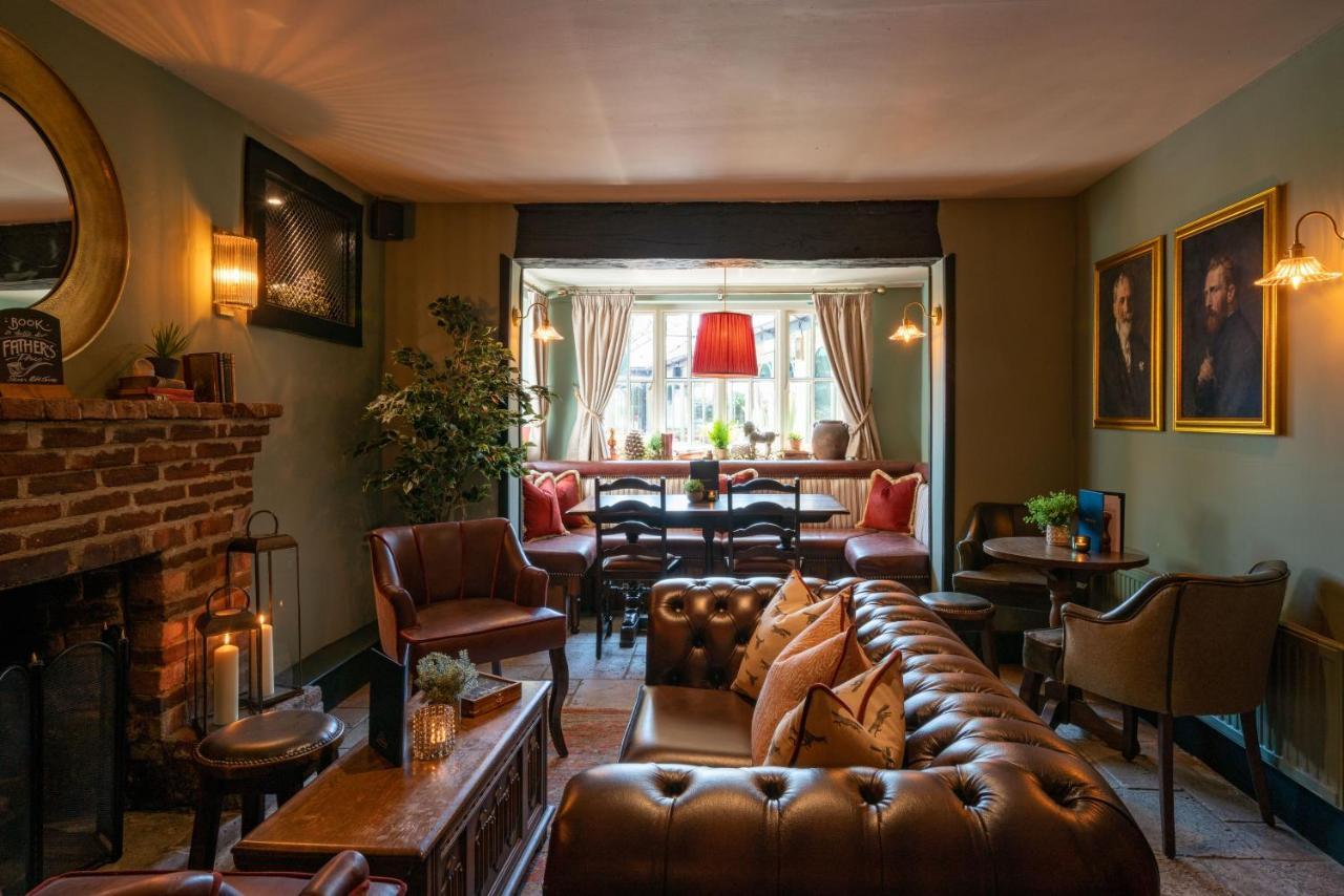 High Corner Inn Godshill  Bagian luar foto