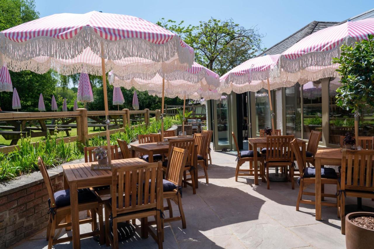 High Corner Inn Godshill  Bagian luar foto