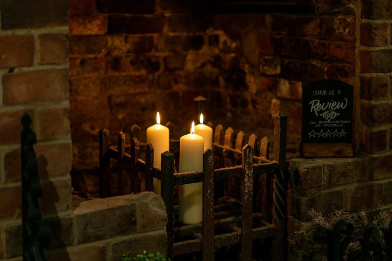 High Corner Inn Godshill  Bagian luar foto