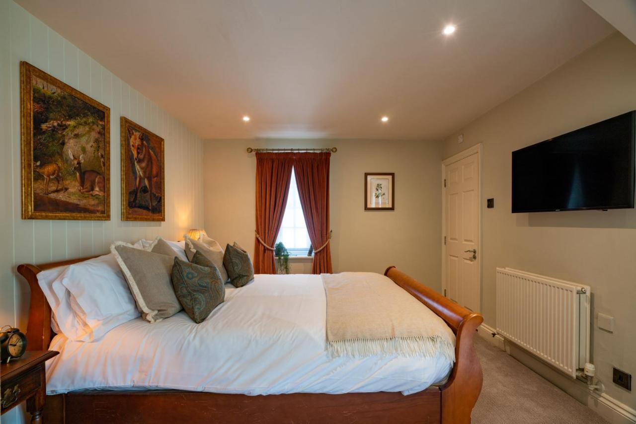 High Corner Inn Godshill  Bagian luar foto